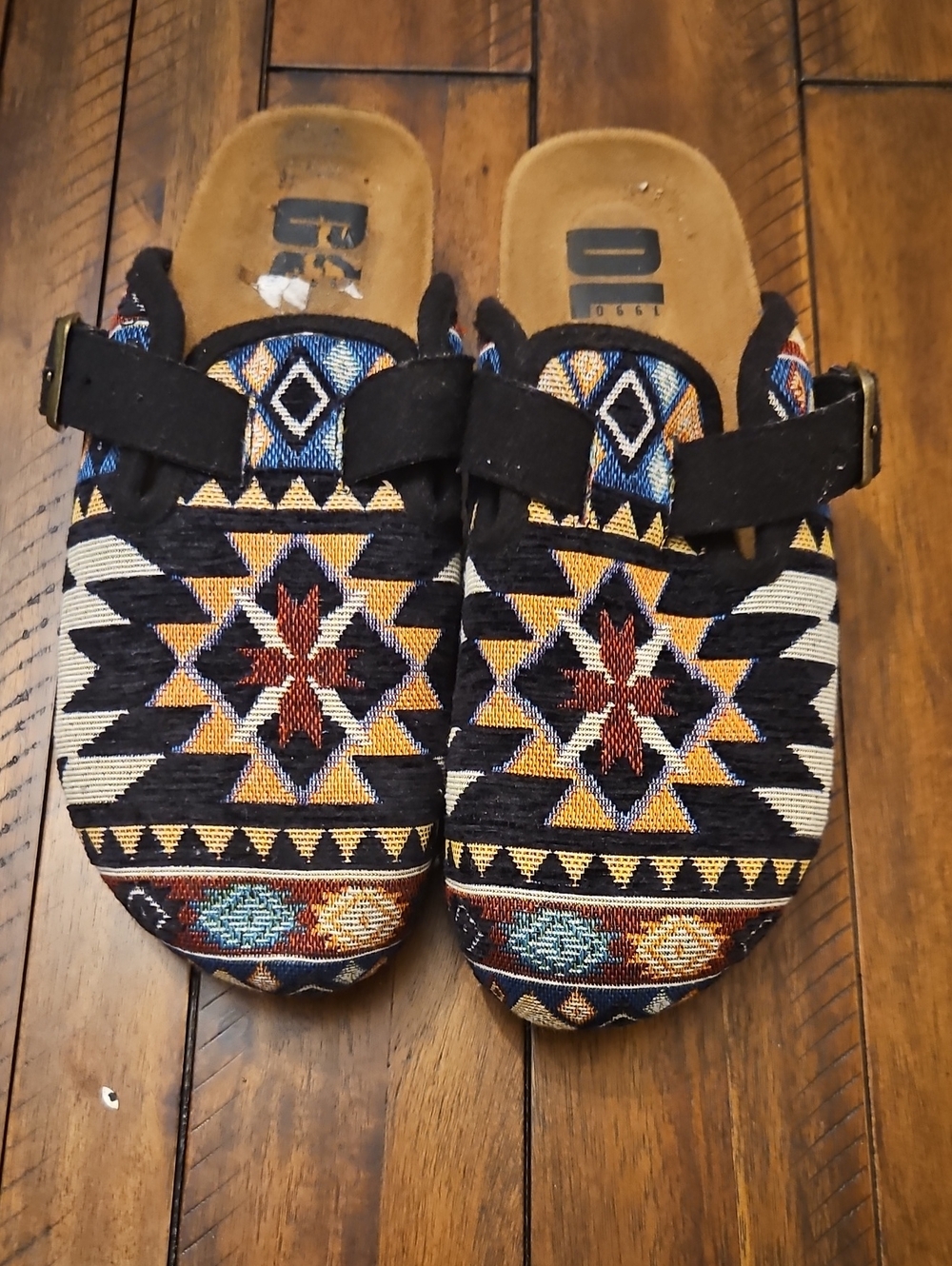 Tribal Pattern Slip-On Clog - Black & Multi Sz 8 WOMENS